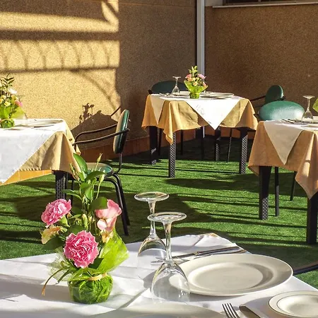 Hotel Poniente